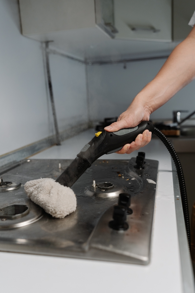Nettoyage de cuisine professionnelle à Saint-Amand-Les-Eaux par un spécialiste, GuiHome Nettoyage
